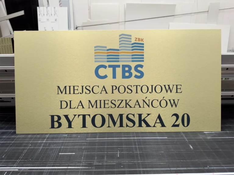Złoty szyld CTBS dla mieszkańców Bytomska 20 – tablice i szyldy reklamowe z dibondu