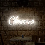 LED-Schriftzueg Cheers - fuer Baers - zusaetzliche Ansicht 2