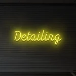 Neoen-Schriftzueg Detaeiling - fuer Aeuetoeaeuefbereituengen - zusaetzliche Ansicht 8