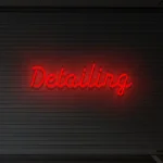 Neoen-Schriftzueg Detaeiling - fuer Aeuetoeaeuefbereituengen - zusaetzliche Ansicht 3