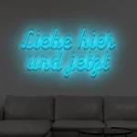 LED-Schriftzug Liebe hier und jetzt