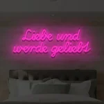 LED-Schriftzug Liebe und werde geliebt