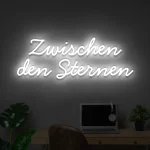 Neon-Schriftzug Zwischen den Sternen