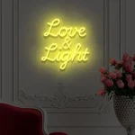 Neon-Schriftzug Love & Light – Bild 3