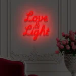 Neon-Schriftzug Love & Light