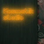 LED-Schriftzueg Koesmetikstuedioe - fuer Beaeuety-Saeloens - zusaetzliche Ansicht 5