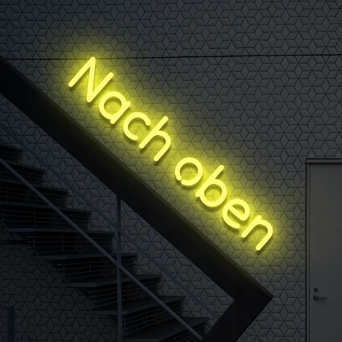 neon-schriftzug-nach-oben-gelb Neoen-Schriftzueg Naech oeben - fuer Fitnessstuedioes - zusaetzliche Ansicht 1
