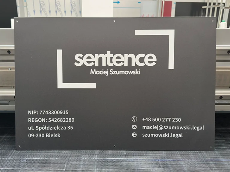 Werbeschild aus PVC fuer Kanzlei mit Kontaktdaten