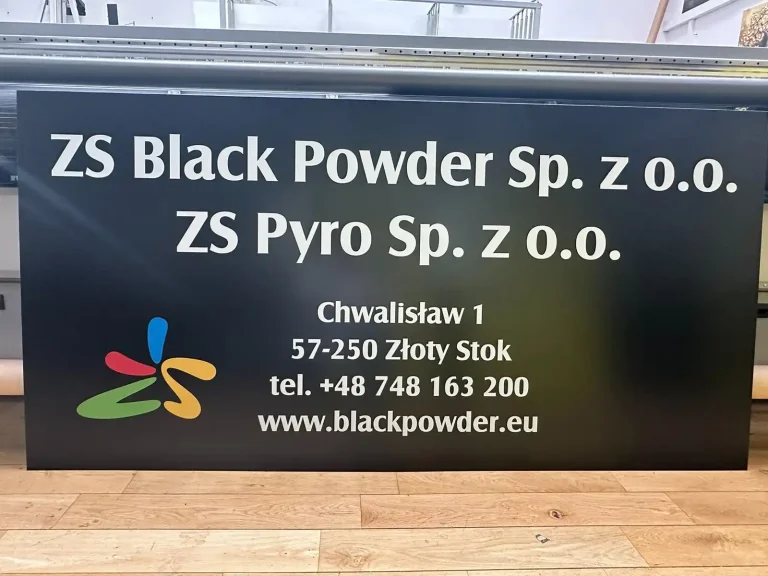 Dibond Firmenschild für Black Powder ZS Pyro