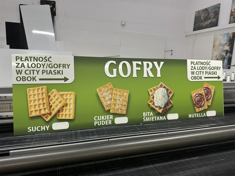 Dibond Werbeschild fuer Gofry und Suesswaren