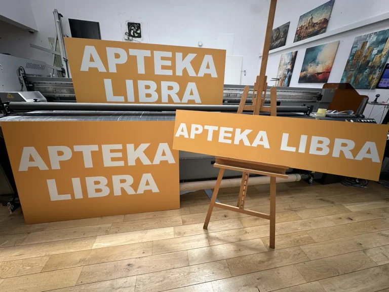 Dibond Werbeschilder fuer Apteka Libra im Set