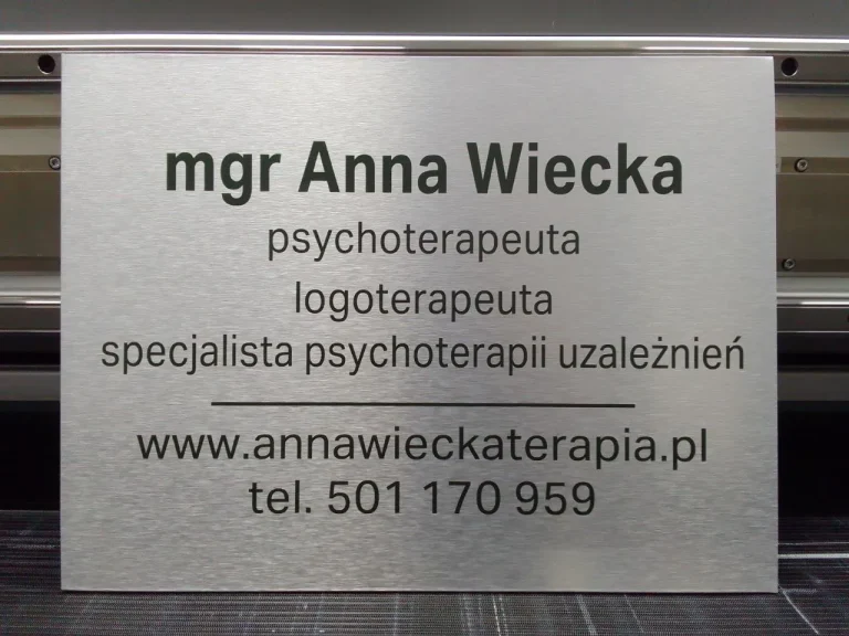 Silbernes Dibond Praxisschild fuer Psychotherapie