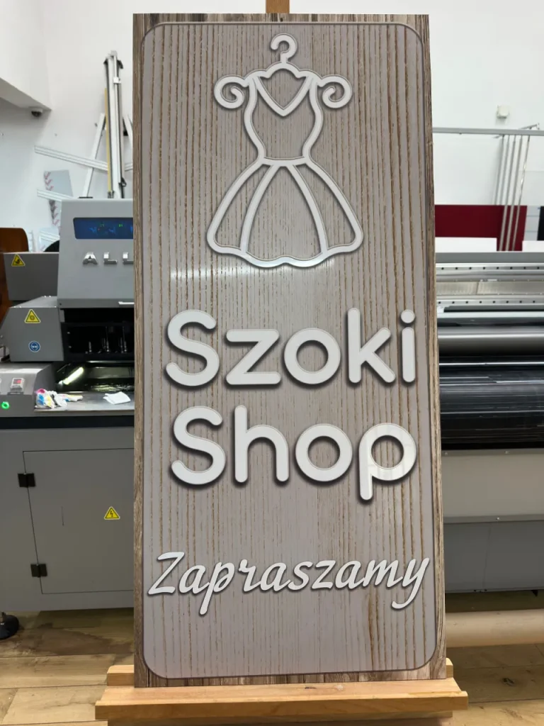 Acrylglas Schilder matt/milchig in Holzoptik für Shop