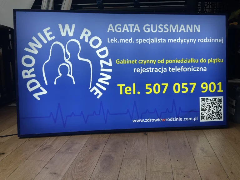 Gefräster Dibond-Leuchtkasten für Arztpraxis