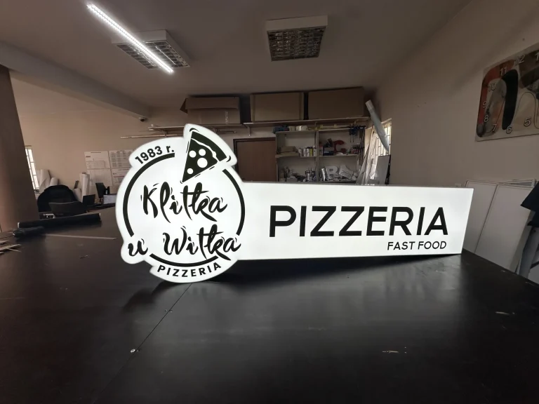 LED-Leuchtkasten aus Aluminiumprofil für Pizzeria