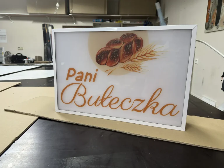 LED-Leuchtkasten aus Aluminiumprofil für Bäckerei