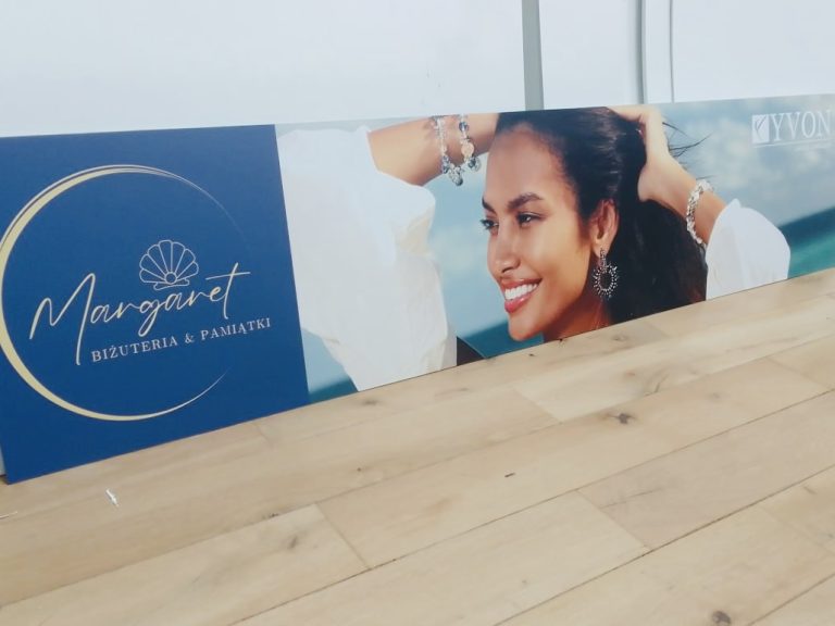 UV-Druck auf PVC für Schmuckgeschäft mit Fotomotiv