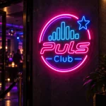 Neon-Logo für Club, Bar oder Nachtlocation mit urbanem Musikmotiv