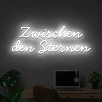 led-schriftzug-zwischen-den-sternen-weiss 1