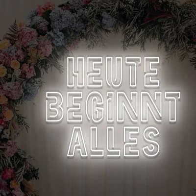 leuchtschrift-heute-beginnt-alles-weiss 1