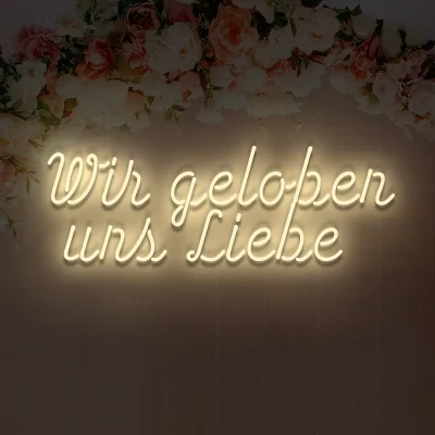 neon-schriftzuege-wir-geloben-uns-liebe-beige 1